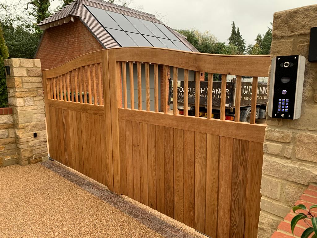 Automated Oak Hushwood Gates in Sevenoaks