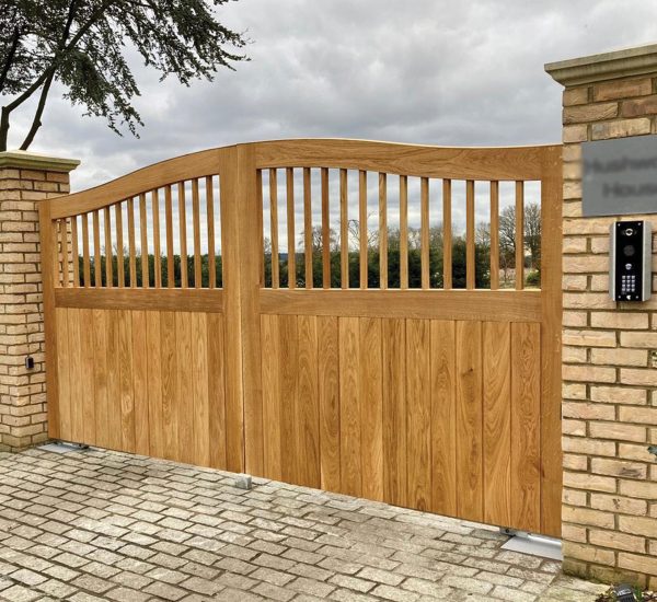 handcrafted_hardwood_automated_electric_gate_kent